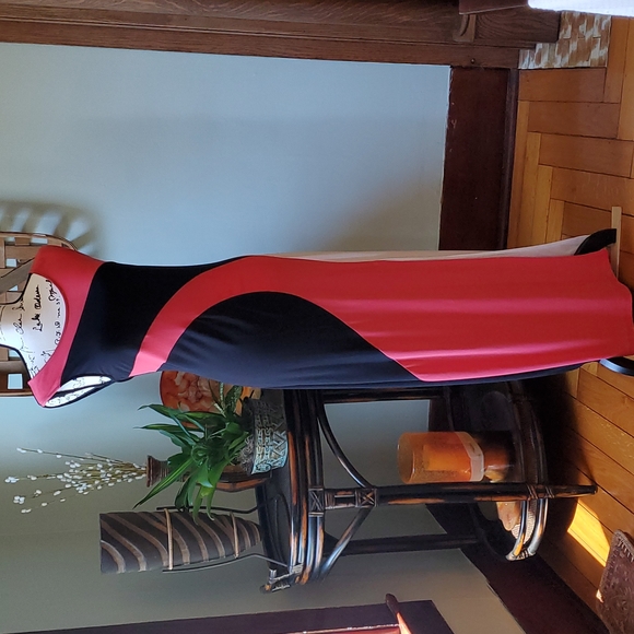 NEW YORK AND COMPANY SLEEVELESS MAXI DRESS SIZE 12. BLACK WHITE AND CORAL - Picture 1 of 6